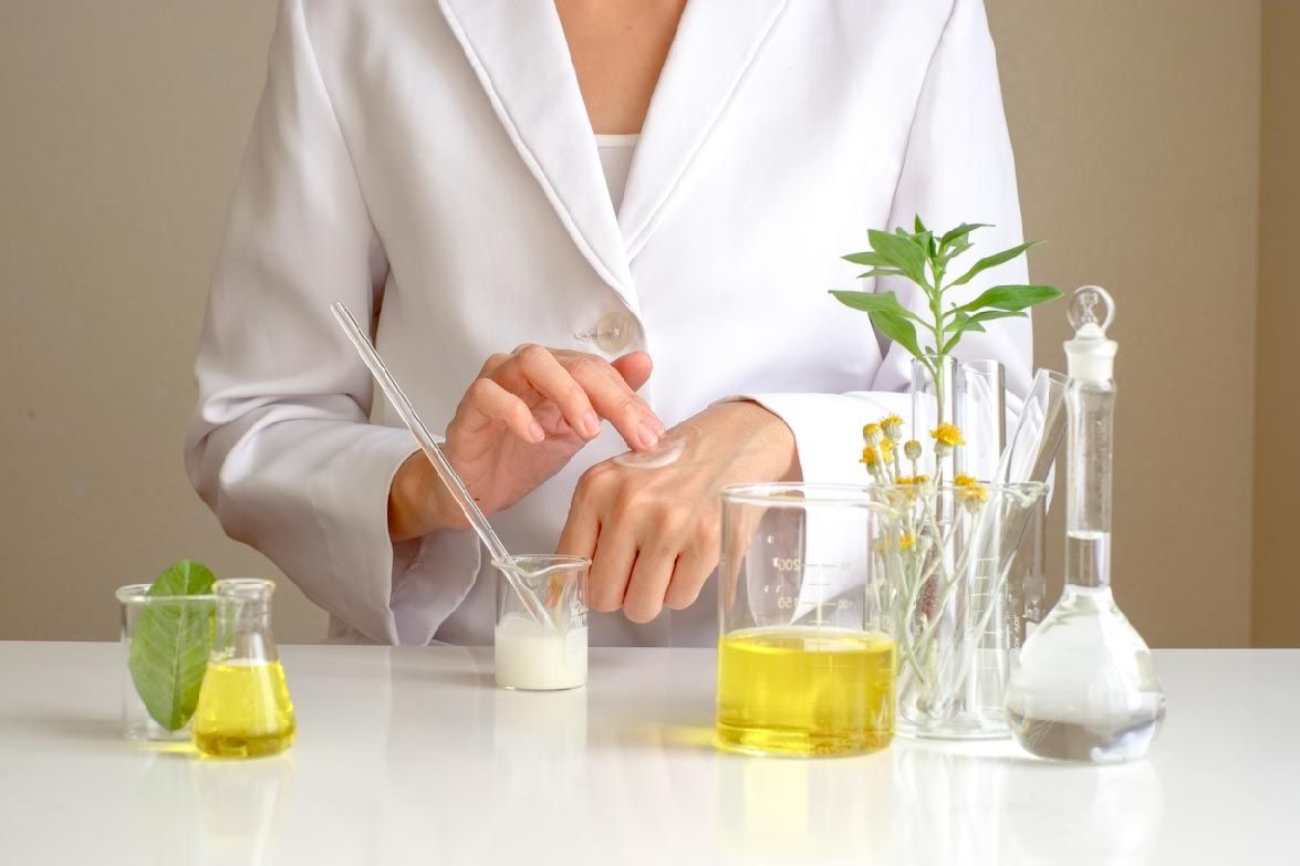Migliora il tuo marchio con il nostro servizio di Formula Femminile Personalizzata.